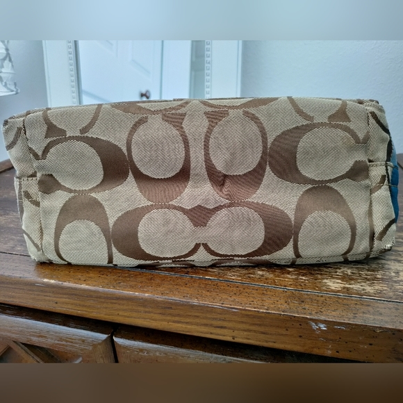 COACH signature multi-stripe hobo bag - Picture 11 of 12